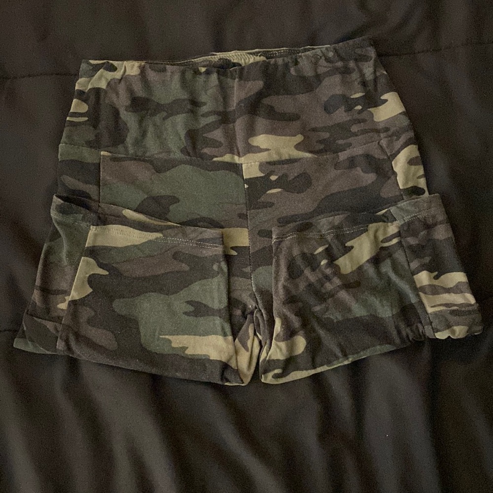 Camo biker shorts